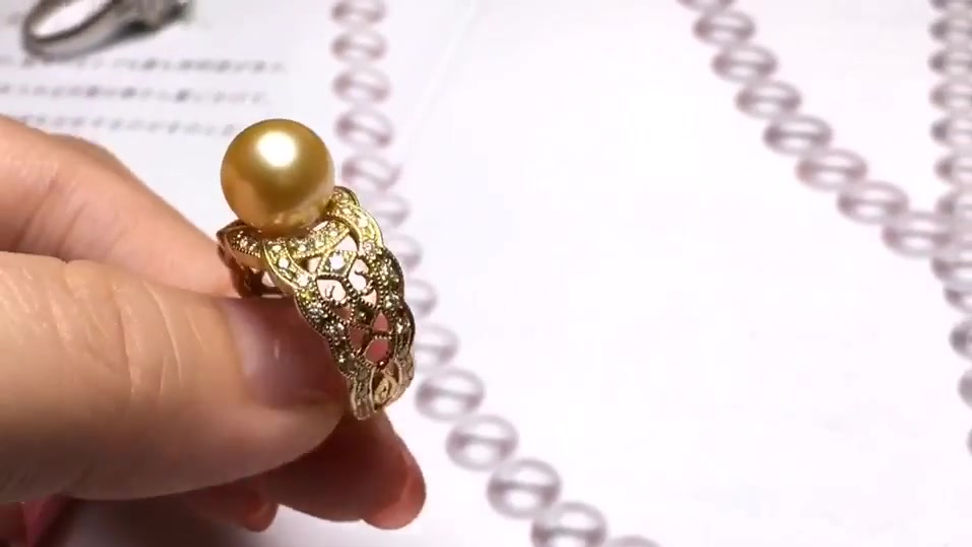9-10 mm Golden South Sea Pearl Ring, 18k Gold w/ Diamond - AAAA